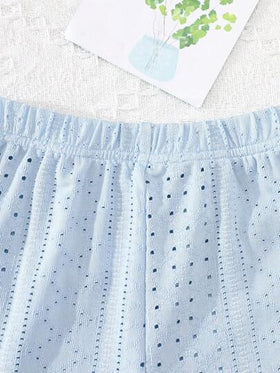 SHEIN مجموعة قميص وشورت مخطط بنقشة جاكار للأطفال الرضع والصغار 2 قطعة , لون سادة بأكمام وربطه وخصر مطاطي متجعد, من ملابس الأطفال الرضع والصغار، جاكيت وشورت للأطفال الصغار من 6 أشهر إلى 3 سنوات