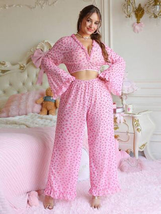 PetitDoll مجموعة ملابس داخلية 2 قطعة بتصميم كم واسع ومطبوعة بشكل قلب للمقاسات الكبيرة مثيرة للجنس