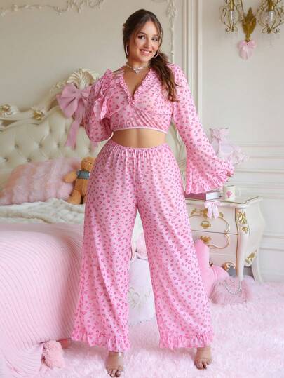 PetitDoll مجموعة ملابس داخلية 2 قطعة بتصميم كم واسع ومطبوعة بشكل قلب للمقاسات الكبيرة مثيرة للجنس