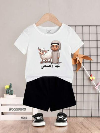 مجموعة قصيرة كاجوال للأطفال الصغار بتصميم شرقي متوسط، طباعة كرتونية لطيفة بولد و خروف، بياقة مدورة وأكمام قصيرة، مناسبة للربيع/الصيف