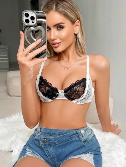 SHEIN ملابس داخلية نسائية مينمالية برقعة من تطريز الدانتيل، أنيقة للصيف
