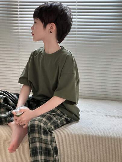 Dazy Kids طقم منزلي لتلاميذ المرحلة الإعدادية، قميص تريكو بياقة مستديرة وأكمام قصيرة مع بنطال طويل مربعات، ملابس الربيع/الصيف، ملابس العودة للمدرسة رمضان