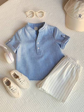 SHEIN LMoss Kids طقم قميص أزرق بياقة عالية وشورت مخطط خصر مطاطي للبنين الرضع لفصل الصيف، مناسب لحفلة عيد الميلاد وحفلة المساء والأعياد والزواج وعيد الشهر الأول والمعمودية وحفل عيد الميلاد الأول وأعياد المواليد