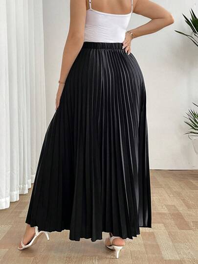 SHEIN Tall CURVE تنورة منتفخة انيقة بخصر مطاطي للسيدات للاستخدام اليومي والإجازات، لون أسود، مقاس كبير