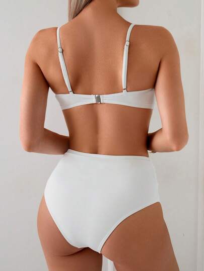 Swim Chiccia مجموعة بكيني بسيطرة على البطن ذات خصر عالي، بحمالات من الخرز المعدني الأنيق لربيع/صيف 2025 للنساء