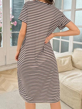SHEIN ثوب نوم كاجوال للنساء مطبوع بشريط وشعار أمامي، موو موو