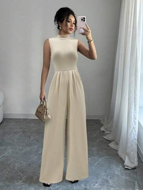 SHEIN LUNE جمبسوت سيدات أنيقة بلون سادة بلا أكمام بتجاعيد منتصفة
