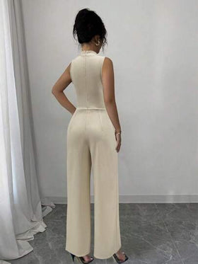 SHEIN LUNE جمبسوت سيدات أنيقة بلون سادة بلا أكمام بتجاعيد منتصفة