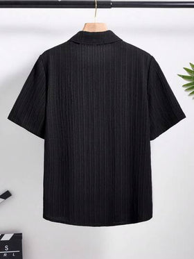 SHEIN قميص أسود قصير الأكمام كاجوال مناسب للرياضة والملابس الشارعية والبنك والروك والمدرسة واليومي والحفلات ومهرجانات الموسيقى في الربيع والصيف