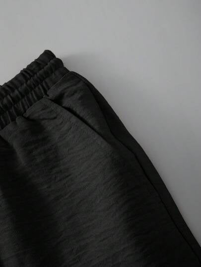 Manfinity Homme طقم صيفي للرجال قميص ذو أكمام قصيرة باللون الأحادي وبنطال طويل، قطعتان للاطلالة اليومية البسيطة