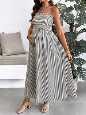 SHEIN فستان كامي طويل مخطط للحمل للعطلات الصيفية