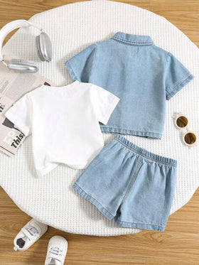 SHEIN TaviRue مجموعة 3 قطع تشمل: تي شيرت بطباعة حرفية بيضاء، كارديجان أزرق جينز كاجوال قصير الأكمام للأطفال الصغار، شورت جينز بخصر مطاطي، طقم تي شيرت بطباعة حرفية بيضاء