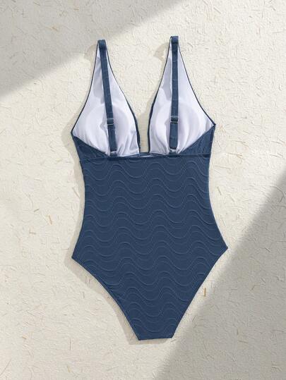 مايوه حريمي قطعة واحدة Swim Basics ملابس سباحة نسائية عصرية بقصة رقبة عميقة وجريئة، من قماش ذو ملمس موجة مائية خاص للأجازات