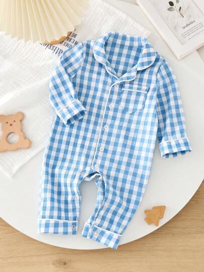 SHEIN رومبير نوم راحة طفل حديث الولادة بولد ذات طبعة شكل المربعات مع أزرار في طوق الرقبة، أكمام طويلة وجيب وبنطال محبوك ناعم وصديق للبشرة