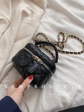 حقيبة صغيرة خفيفة الوزن، حقيبة سلسلة، حقيبة مبطنة، حقيبة كلاتش، حقيبة دلو، حقيبة كروس بودي، مناسبة للفتيات وطالبات الجامعة والسيدات العاملات، مثالية للمكتب والجامعة والعمل والأعمال والتنقل والخارج والسفر والنزهات وغيرها من المناسبات.