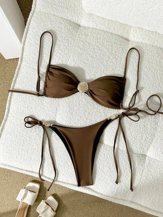 طقم تانكيني حريمي Swim Chiccia طقم ملابس سباحة للنساء يتكون من ملابس علوية تانك توب بحمالات رفيعة ذات لون واحد وشورت سباحة بشريط جانبي مربوط للصيف