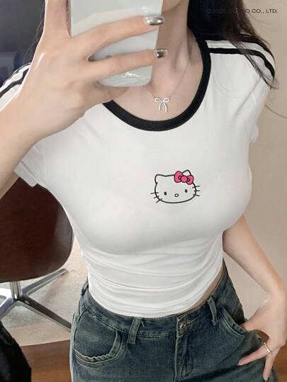 HELLO KITTY | DAZY قميص تي شيرت نسائي قصير الأكمام ذو رقبة مستديرة مع شريط متباين وطبعات كرتونية للصيف، سترات صغيرة للنساء، كلها بتصاميم لطيفة رمضان