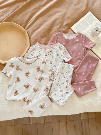 SHEIN LMoss Kids طقم بيجاما للأطفال البنات 6 قطع، مطبوع برسوم الدبي الكارتوني الجميل والزهور، تصميم قصير الأكمام وبنطال مع كشكشة، قطن مريح ومحبك للاستخدام اليومي