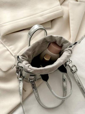 حقيبة يد نسائية صغيرة ذات طبعة تمساح مقوسة