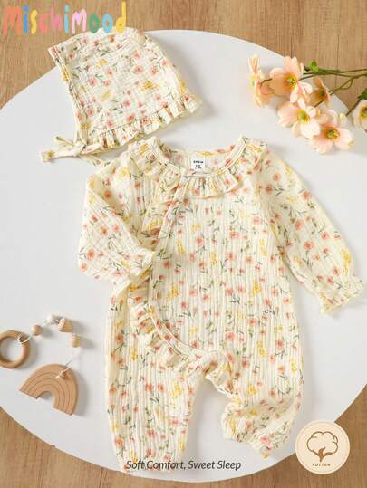 SHEIN طقم ملابس بيت مريحة للبنات الرضع مطبوع بزهور المشمش، رومبير طويل الأكمام مع قبعة، ملابس منزلية وعادية