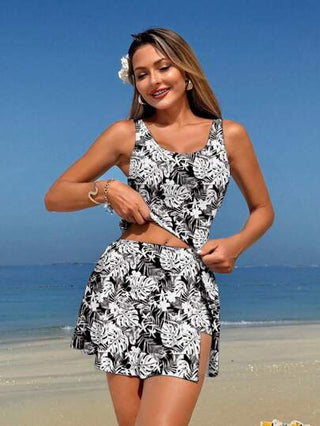 طقم تانكيني حريمي Swim Lushoire مجموعة ملابس سباحة نسائية مكونة من 3 قطع: سترة طويلة بحمالات رفيعة مع طباعة عشوائية لنبات استوائي، سروال مرتفع الخصر بشكل مثلث، وتنورة بتقسيمة الحاشية