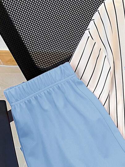 SHEIN مجموعة تيشيرت كم قصير وشورت للمراهقين الفتيان ذات طابع أنيق وبسيط وعملي ومريح، مناسبة للارتداء اليومي في المدرسة والخروج والرياضة والاحتفالات والحفلات بتصميم مخطط