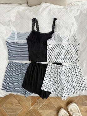 SHEIN 6 قطع مجموعة بيجامات نسائية كاجوال من قميص نصفي مع لمسات من الدانتيل والطباعة الزهرية مع سرواليين مقصران