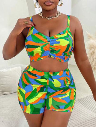 SHEIN Slayr CURVE طقم ملابس سباحة 3 قطع بمقاس كبير مع غطاء، تشكيلة متنوعة من الطبعات العشوائية، تصميم بسيط، للنساء في العطلات الصيفية والملابس الشاطئية