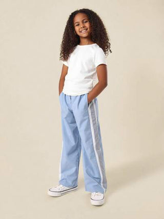 girls-sets SUMWON مجموعة رياضية مكونة من قميص وبنطلون جري لستريب للفتيات المراهقات، أنيقة للصيف والربيع، عودة للمدرسة ملابس رياضية مريحة قطعتين