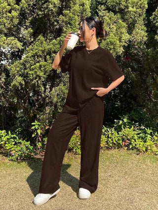 EZwear طقم قميص T ومرن واسع الساق مُنسوج بتفاصيل لفصل الصيف