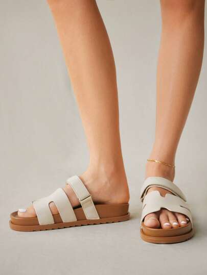 HighSole نعال نسائية صيفية مسطحة جديدة ، صندل أزياء متعدد الاستخدامات