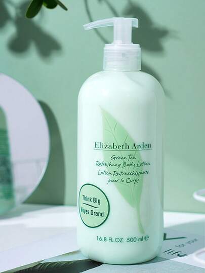 ELIZABETH ARDEN كريم/لوشن جسم إليزابيث آردن شاي أخضر، 500 مل. غني بمستخلص الشاي الأخضر العطري، هذا الكريم المغذي والمرطب يترك البشرة ناعمة ولينة. مزيج متناغم من المكونات الطبيعية يوفر تجربة عطرية منعشة ومنشطة ومتوازنة.