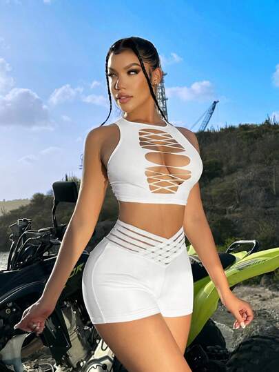 SHEIN SXY سروال لياقة بيضاء نسائي قصير من التراكب شبكي جذاب