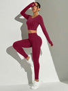 SHEIN Sport Studio بدلة رياضية للسيدات من شورت وتي شيرت طويل الأكمام قصير بظهر متقاطع، لون أحادي