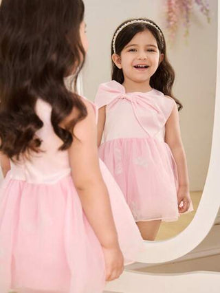 فساتين بيبي Glamorique Kids فستان صيفي بدون أكمام للبنات مع زخارف فراشة وتصميم شبكي متعدد الطبقات