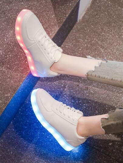 أحذية رياضية كاجوال ذات إضاءة LED من 16 لون قابلة للشحن بمنفذ USB للرجال والنساء والأزواج والطلاب وراقصي الشوارع، تضيء في الظلام ، مناسبة للبالغين ، أحذية مسطحة ، أحذية رياضية بلون أحادي
