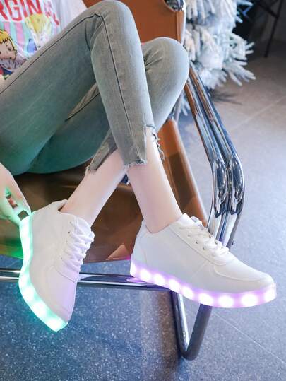 أحذية رياضية كاجوال ذات إضاءة LED من 16 لون قابلة للشحن بمنفذ USB للرجال والنساء والأزواج والطلاب وراقصي الشوارع، تضيء في الظلام ، مناسبة للبالغين ، أحذية مسطحة ، أحذية رياضية بلون أحادي