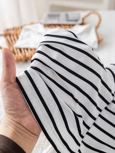 SHEIN 3 قطع مجموعة صيفية لطفل/طفلة تتكون من: ملابس علوية كم قصير مخطط، شورت خصر مطاطي، وشال، مناسبة لحفلات عيد الميلاد، الحفلات المسائية، الأداء، حفلات الزفاف، استقبال المولود الجديد، وحفلات عيد الميلاد الأول