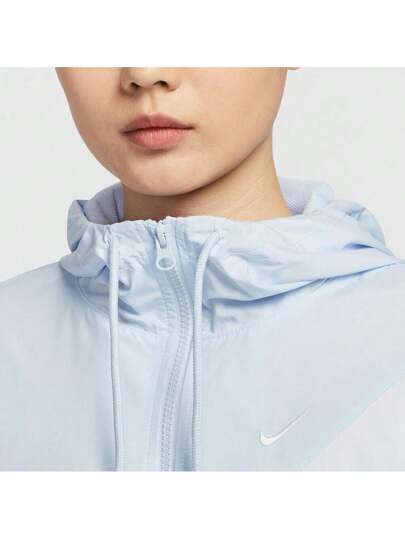 Nike معطف هودي نسائي 2025 من نايك موديل AS W NSW CLSSC WVN UV FZ LOGO بطبعة مُنسوجة رقم HM8972-423