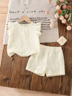 SHEIN Vintaside Kids قطعتين/طقم للبنات الصغيرات من عمر 0-3 سنوات، تيشيرت بأكمام قصيرة كاجوال للخارج + شورت، للربيع/الصيف