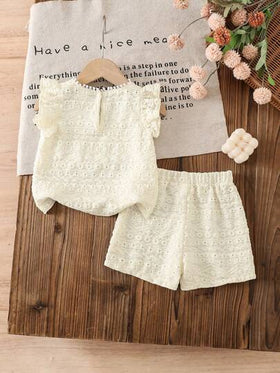 SHEIN Vintaside Kids قطعتين/طقم للبنات الصغيرات من عمر 0-3 سنوات، تيشيرت بأكمام قصيرة كاجوال للخارج + شورت، للربيع/الصيف