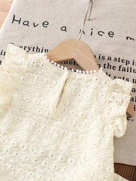 SHEIN Vintaside Kids قطعتين/طقم للبنات الصغيرات من عمر 0-3 سنوات، تيشيرت بأكمام قصيرة كاجوال للخارج + شورت، للربيع/الصيف