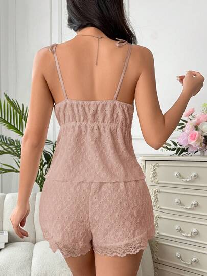 SHEIN طقم بيجامة سيدات من الدانتيل المتباين، سالوبيت وشورت