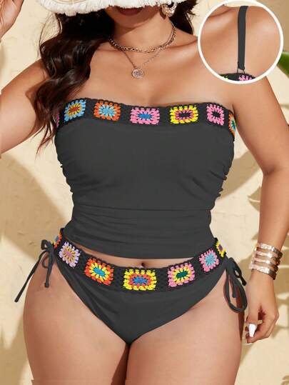 SHEIN Swim Curve مجموعة ملابس سباحة جديدة مقاسات كبيرة للنساء، قطعتين، ملابس علوية قصيرة بحمالات قابلة للإزالة مع ديكور أشرطة ملونة وشورت خصر عالي، طراز عصري أنيق للأجازات