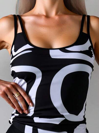طقم تانكيني حريمي Swim Lushoire طقم بكيني مكون من قطعتين: توب مطبوع بطباعة زهرية أنيقة مع هامش كبير وسروال قصير مع قص عالٍ