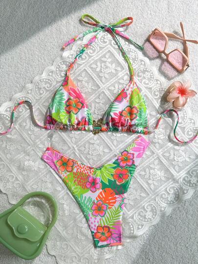 Swim Mod مجموعة سباحة 2 قطعة مكونة من ملابس علوية بكوبات مثلثة وعنق هالتر، وشورت سباحة قصيرة قصة عالية بطبعة زهور عشوائية ولمسات ذهبية لعطلة الصيف، طقم ملابس سباحة جذاب
