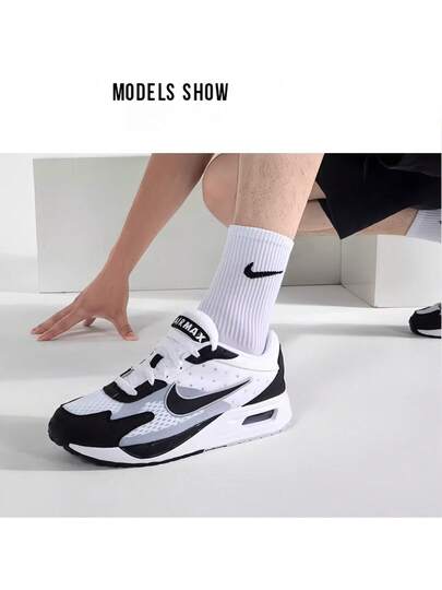 Nike حذاء رياضي رجالي AIR MAX SYSTM SOLO مزود بوسادة هوائية للتدريب والجري