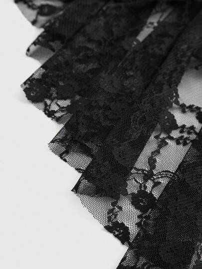 ROMWE Goth تنورة حورية البحر نسائية عالية الخصر مزينة بتطريزات الدانتيل على شكل جمجمة محفورة على القماش المخملي وبحافة من الدانتيل