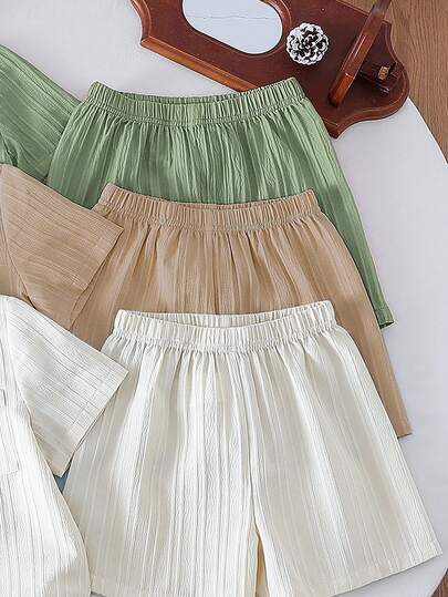 3 قطع بدلة صيفية عارضة لأطفال الحضانة، بنقشة رقبة على شكل حرف V وجيب وأكمام قصيرة