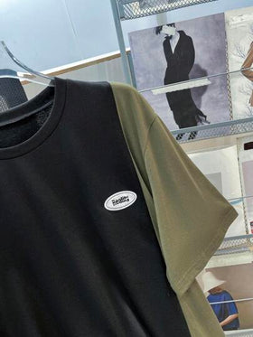 SHEIN قميص كاجوال بأكمام قصيرة للمراهقين ذو رقبة دائرية، من نسيج ملائم للارتداء، مناسب للذهاب إلى المدرسة و للأنشطة اليومية و الإجازات و للرياضة ، للربيع و الصيف